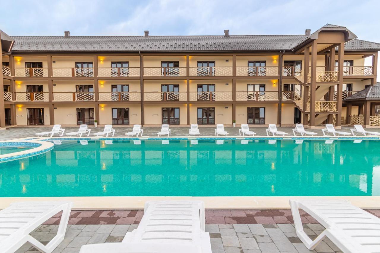 Nikoletta Hotel Slatina Exterior foto