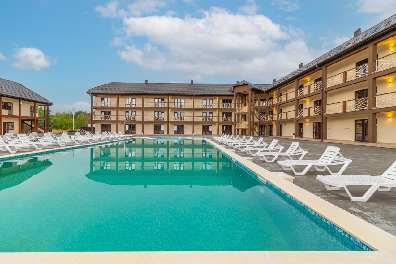 Nikoletta Hotel Slatina Exterior foto