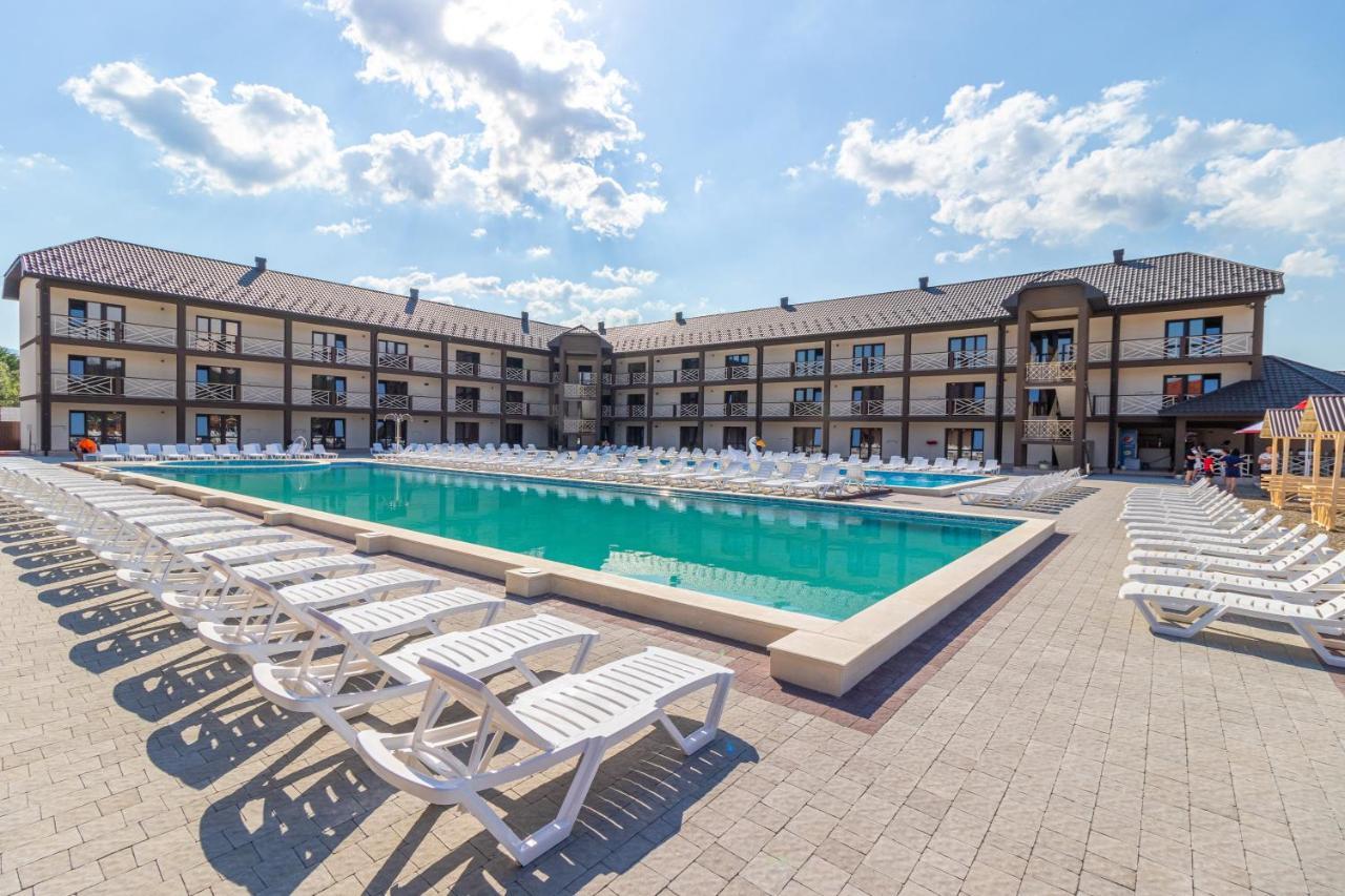 Nikoletta Hotel Slatina Exterior foto